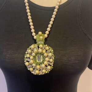 Pearl and crystal pendant